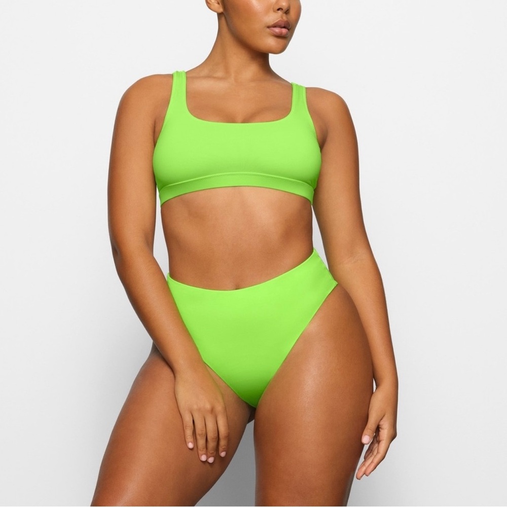 Skims Bikini Swim Top Tankini Neon Green Size 2 XXS SW-TNK-0743 Recycled